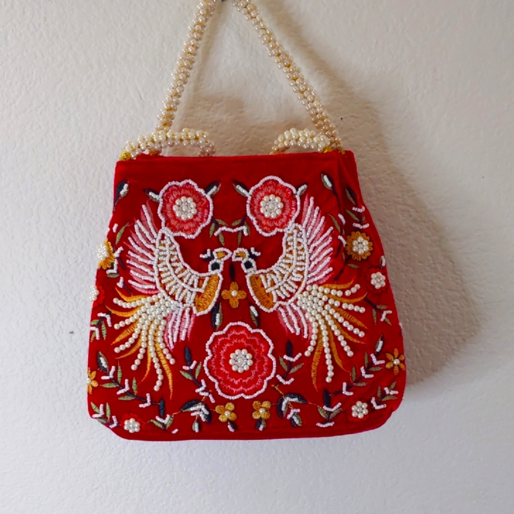 Embroidered Velvet Beaded Fuscia Handbag Pearl Accents Vtg Fairy Romantic